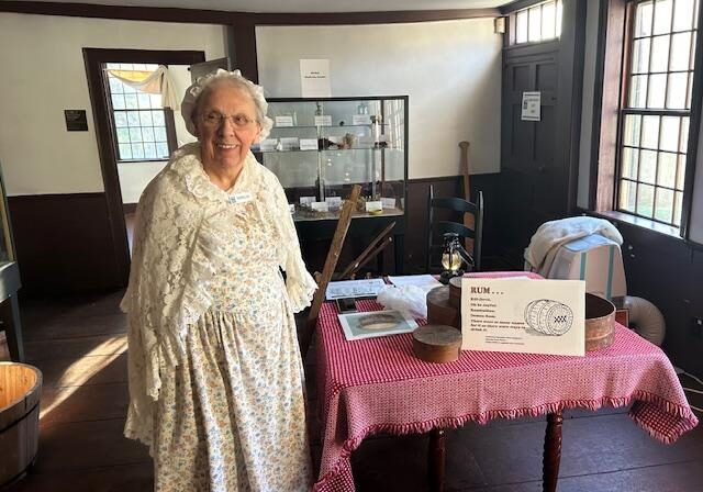 Smiths castle - Marilyn Harris docent