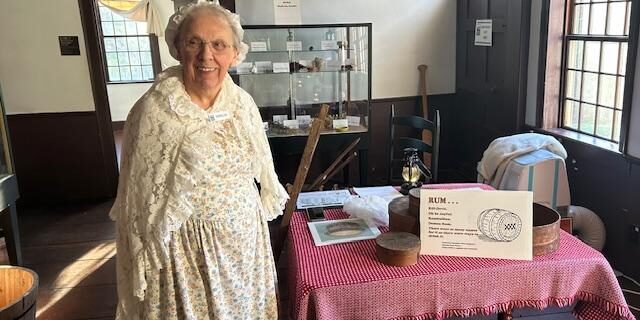 Smiths castle - Marilyn Harris docent